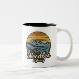Tasse 2 Couleurs Needles Highway South Dakota Retro