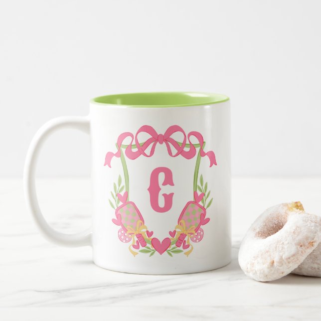 Tasse 2 Couleurs Pagaie rose et vert Pickleball Monogram Crest (Avec donut)