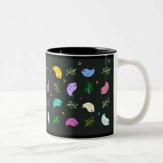 Tasse 2 Couleurs Petits oiseaux colorés Motif sur noir
