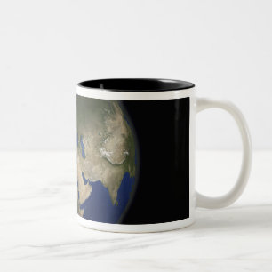 Tasse 2 Couleurs Pleine vue de la terre de l'Afrique, de l'Europe,