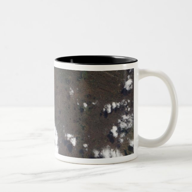 Tasse 2 Couleurs Plume monte du volcan Nyiragongo en RDC (Droit)