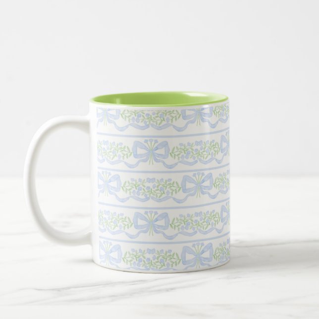 Tasse 2 Couleurs Preppy Grandmillennial Coquette Preppy Floral (Gauche)