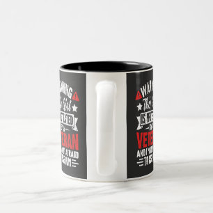 Tasse 2 Couleurs Protégée Par Une Fille De Vétéran Fière