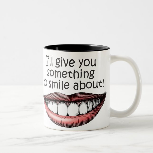 Tasse 2 Couleurs quelque chose-à-sourire-au sujet de (Droit)