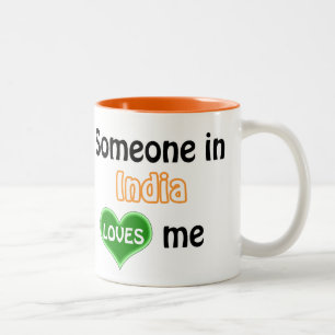 Tasse 2 Couleurs Quelqu'un en Inde m'aime