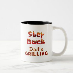 Tasse 2 Couleurs Recule T-shirts et cadeaux de papa Grilling