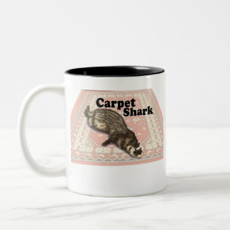 Tasse 2 Couleurs Requin de tapis Furet sable sur tapis