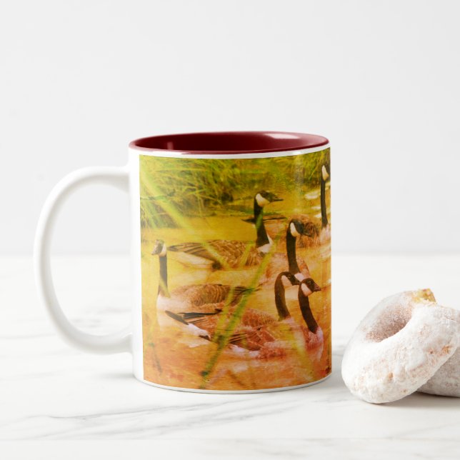 Tasse 2 Couleurs Sérénité cachée Canada Oies Art personnalisé (Avec donut)