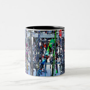 Tasse 2 Couleurs Skis and Poles
