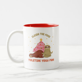 Tasse 2 Couleurs Sleigh Pose : Yuletide Yoga Fun | Jote Sloth