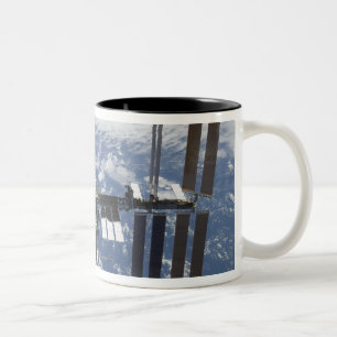 Tasse 2 Couleurs Station spatiale internationale en orbite 2