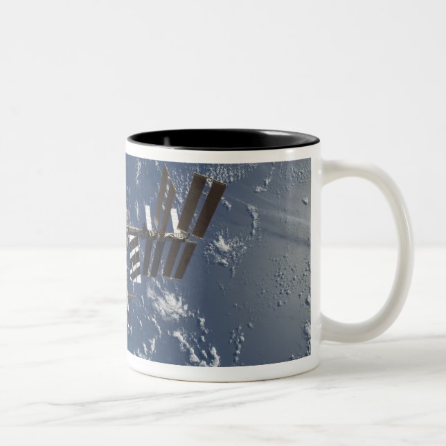 Tasse 2 Couleurs Station spatiale internationale en orbite 3 (Droit)