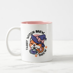 Tasse 2 Couleurs Tabby Witch Brew – Joli Design de Chat d'Halloween