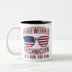 Tasse 2 Couleurs Technicien en Firework 4 juillet Drôle Usa