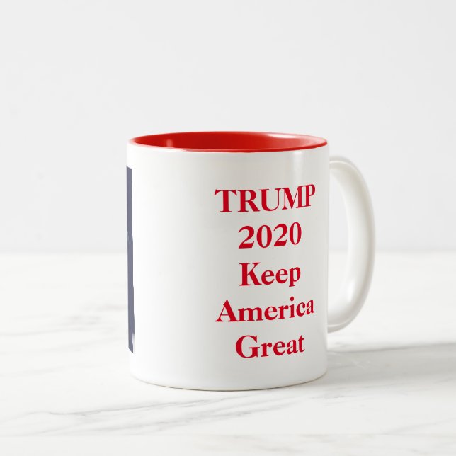 Tasse 2 Couleurs Trump 2020 Garder l'Amérique grande (Devant droit)