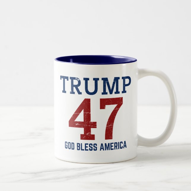 Tasse 2 Couleurs Trump 47 God Bless America  (Droit)
