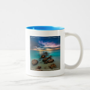 Tasse 2 Couleurs Un beau coucher du soleil au-dessus des Turcs et