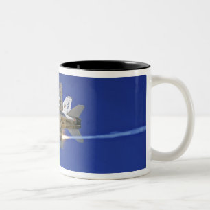 Tasse 2 Couleurs Un Hornet F/A-18C