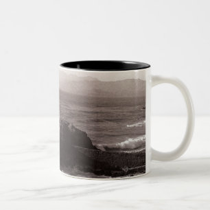 Tasse 2 Couleurs Vagues de mer se brisant contre la roche