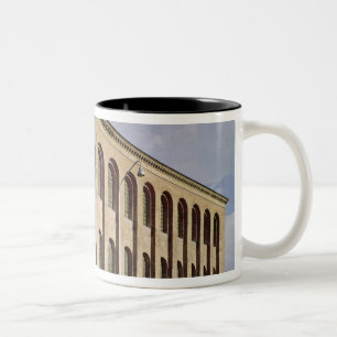Tasse 2 Couleurs Vue extérieure de l'Aula Palatina, c.310 construi