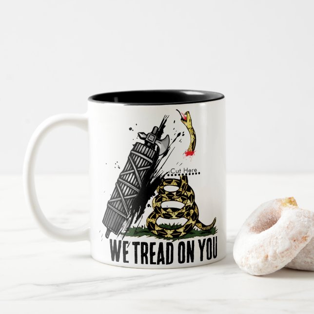 TASSE 2 COULEURS WE TREAD ON YOU (Avec donut)