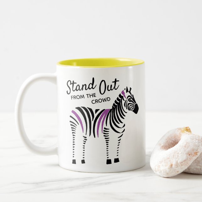 Tasse 2 Couleurs Zebra s'éloigne de la citation de la foule (Avec donut)