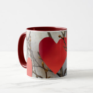 Tasse à café accent cœurs rouges romantiques   Amo