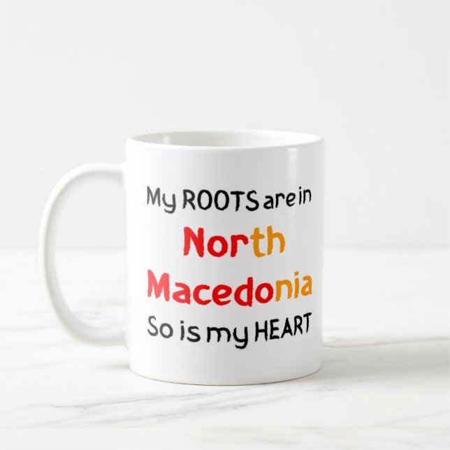 tasse à café aux racines de macédoine du nord (Gauche)