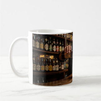 Tasse à café Cozy Tavern Pour in Amber Light