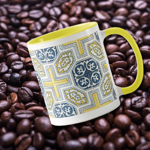 Tasse à café motif géométrique carreaux bleu jaune
