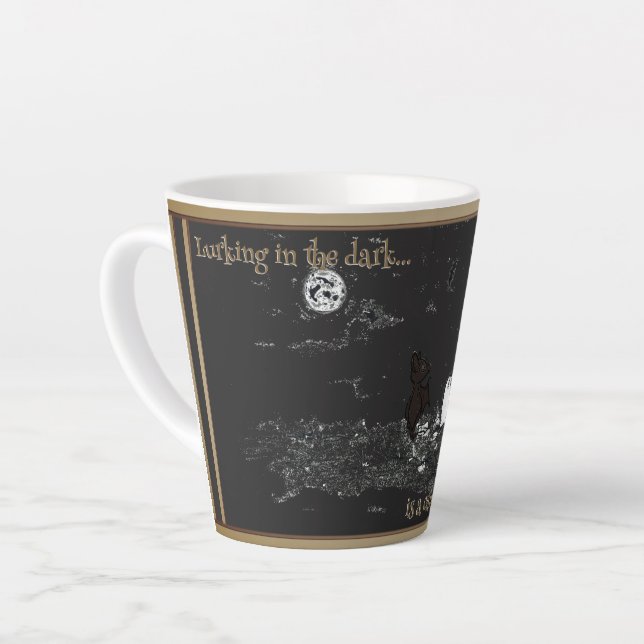 Tasse à latte petite cachée dans le noir (Angle gauche)