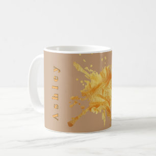 Tasse à monogramme avec texture de papier automnal