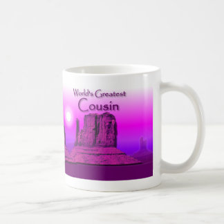Tasse affectueuse de pourpre des mains du cousin