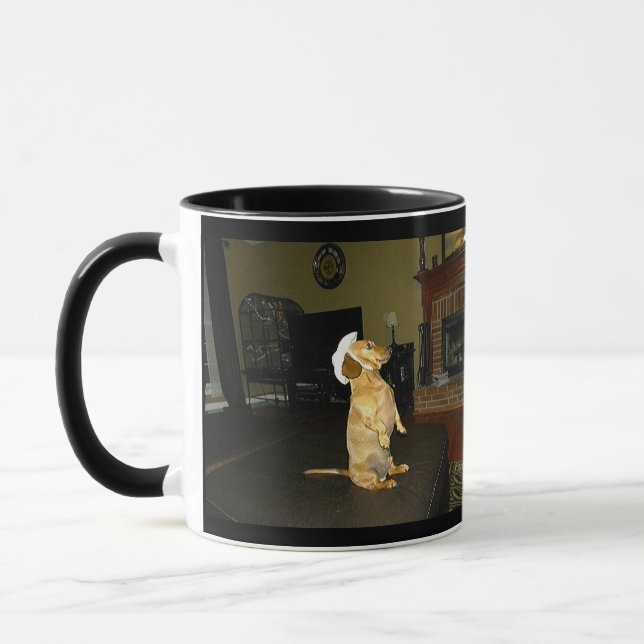 Tasse Assis jolie ou regarder la TV Dachshund (Gauche)