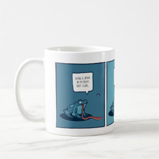 Tasse avec bande dessinée de grenouille et d'araig