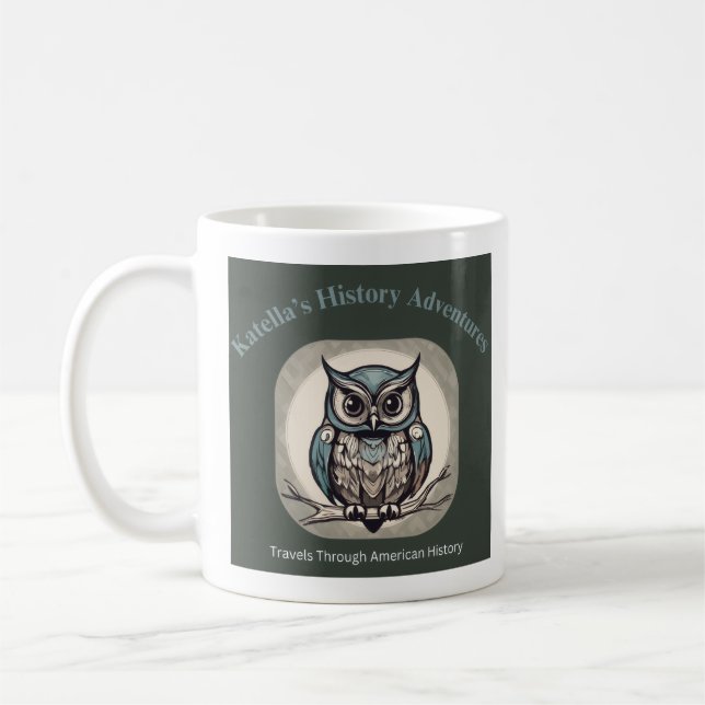 Tasse avec le logo de Katella's History Adventures (Gauche)