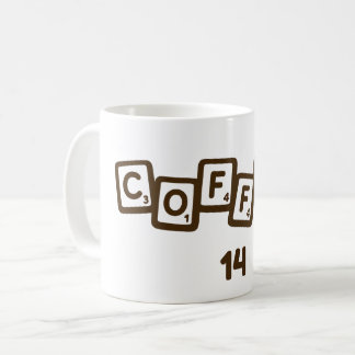Tasse avec lettre en carrelage de café