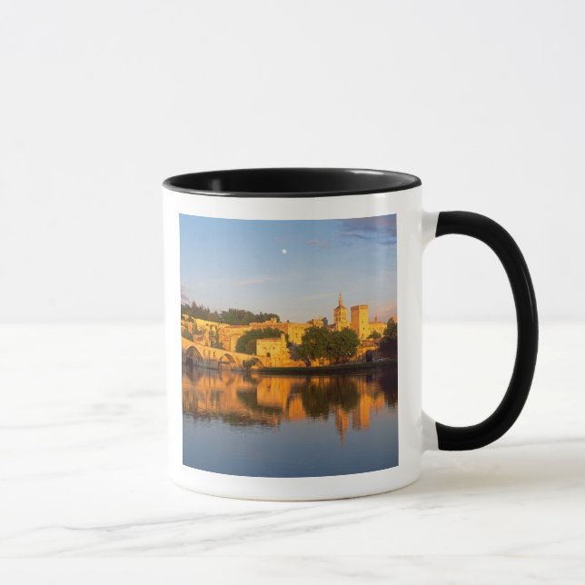 Tasse Avignon, Vaucluse, Provence, France, Rhône (Droite)