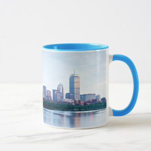 Tasse Baie arrière de Boston à travers Charles River