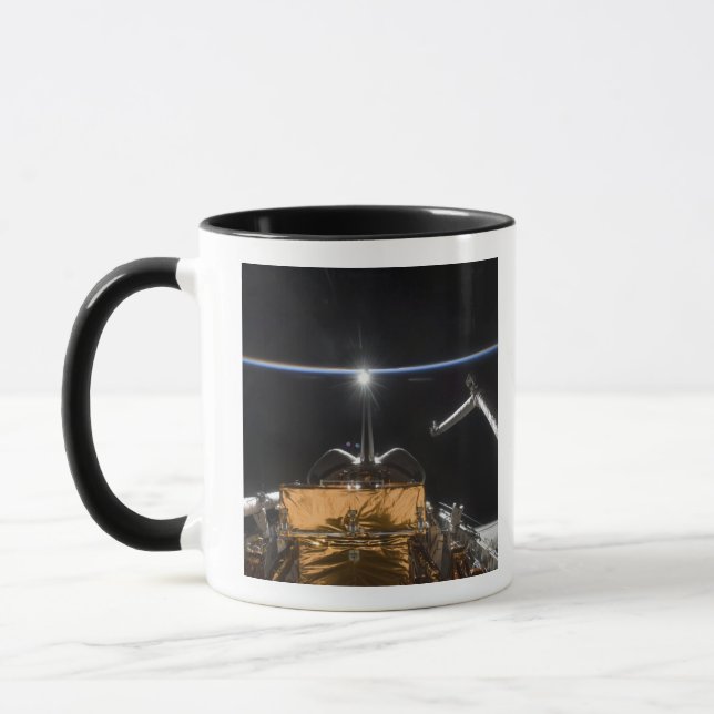 Tasse Baie de charge utile de Space Shuttle Atlantis (Gauche)