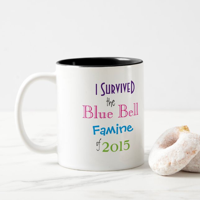Tasse bleue de crème glacée de Bell (Avec donut)