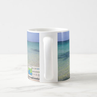 Tasse bleue de Lanikai de la terre verte d'océan