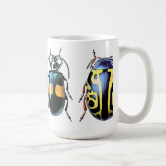 Tasse bleue et jaune de scarabée