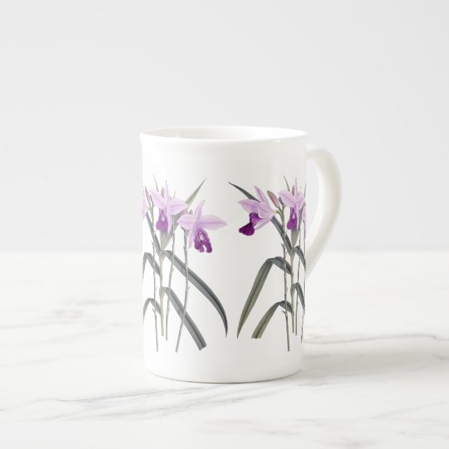 Tasse botanique florale de porcelaine tendre (Devant droit)