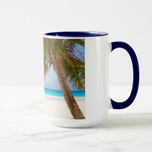 Tasse branches de palmiers de plage arbre île tropicale