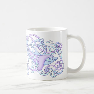 Tasse celtique de dauphin