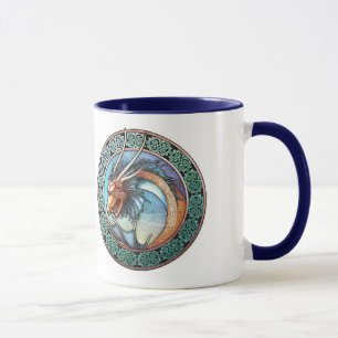 Tasse celtique de dragon d'art
