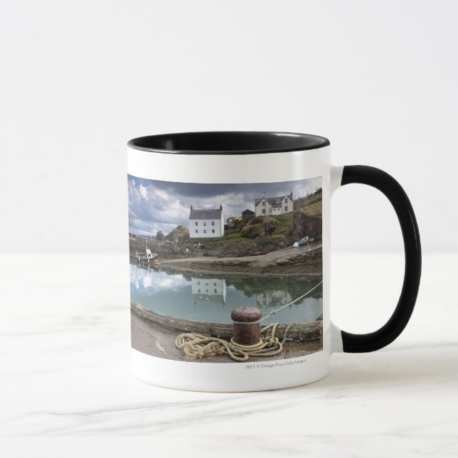 Tasse Chambres et bateaux le long de l'eau (Droite)