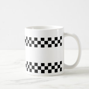 Tasse Checkered de blanc de noir de contrôleurs
