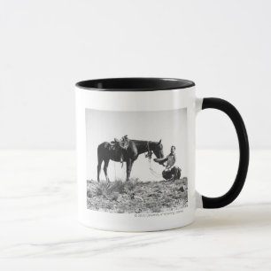 Tasse Cheval mangeant d'un chapeau de cowboy